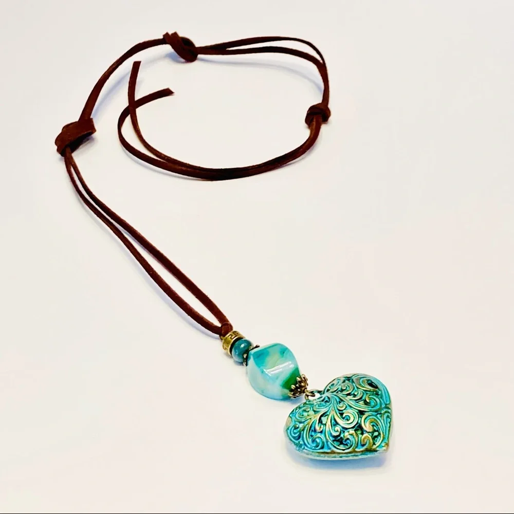 Teal Turquoise Patina Filigree Brass Heart Necklace w/ Onyx & Chrysocolla Stone - Picture 10 of 11